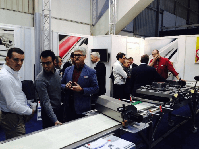 Walzenauftragsmaschinen von Axel Wirt Maschinen auf der Domotex 2016